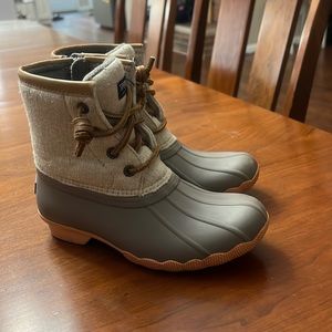 Girls size 12 sperry boots
